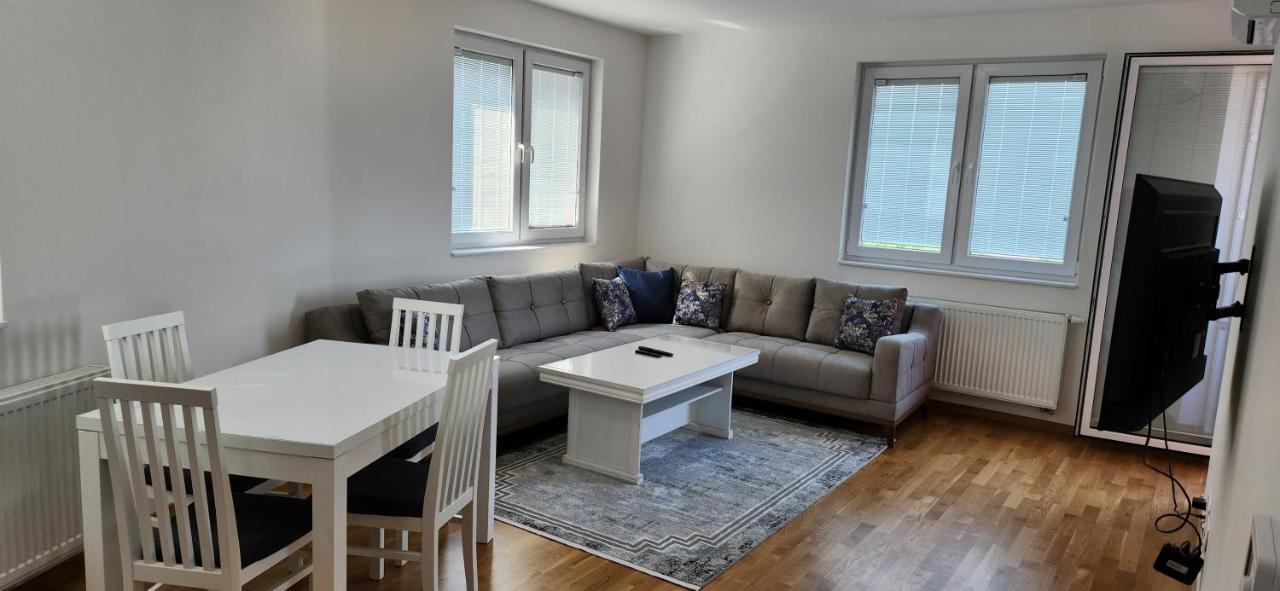 Brand New Two Bedroom And One Living Room Apartment In A Great Location! Sarajevo Luaran gambar